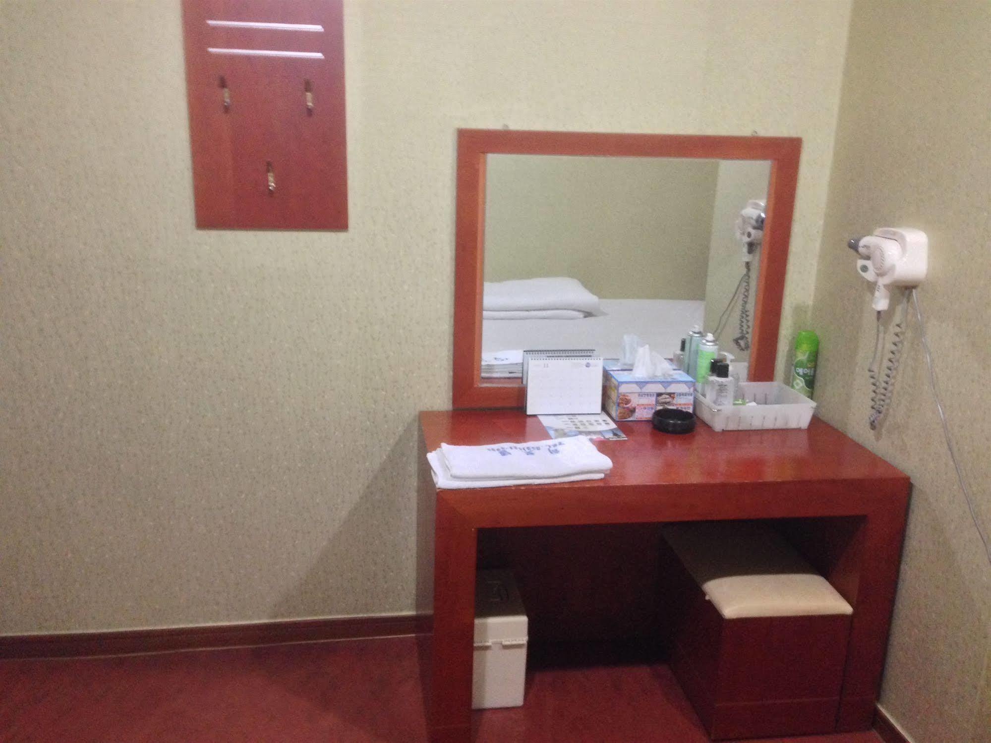 Daegu Goodstay Herotel Exterior photo