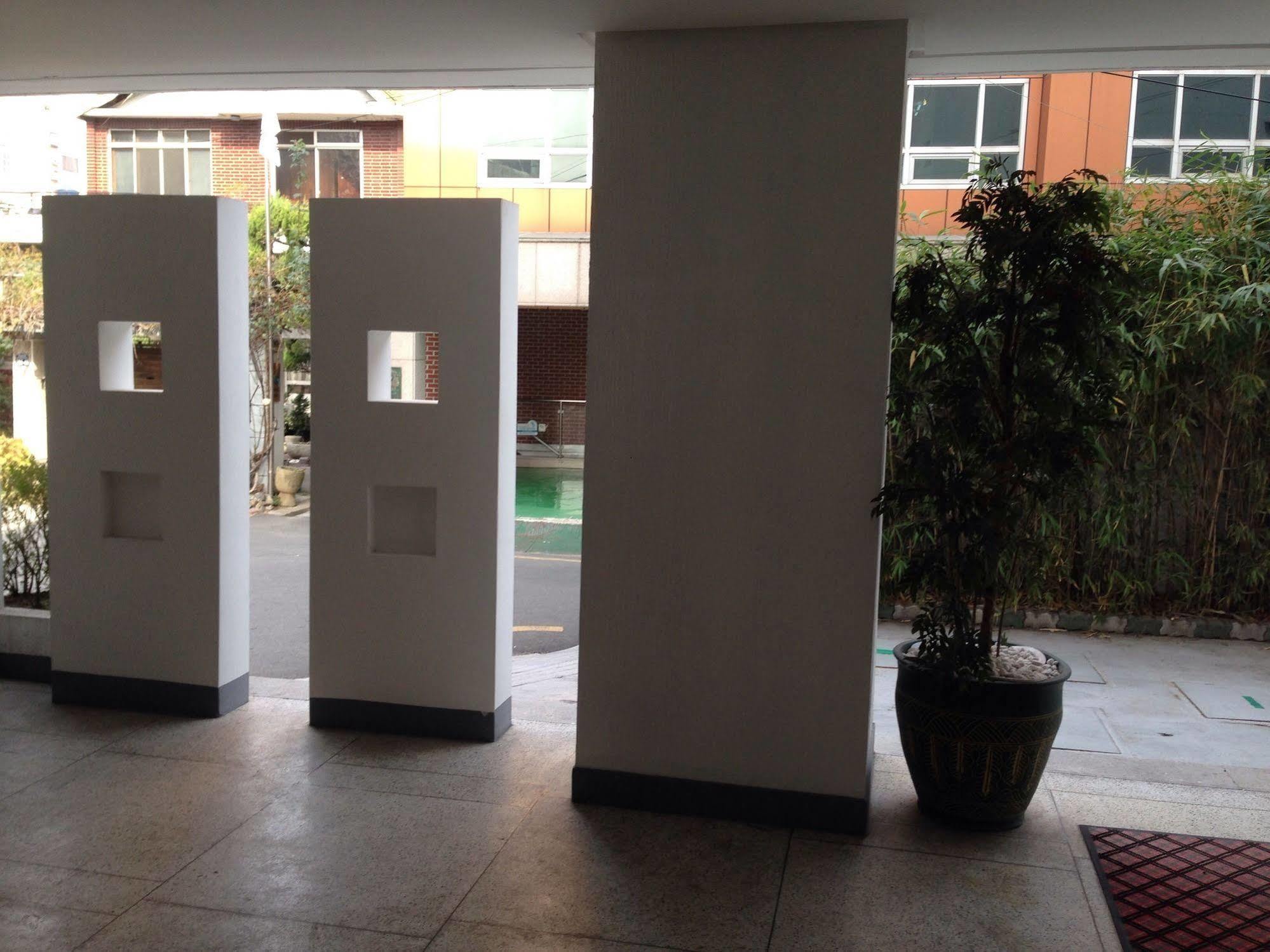 Daegu Goodstay Herotel Exterior photo